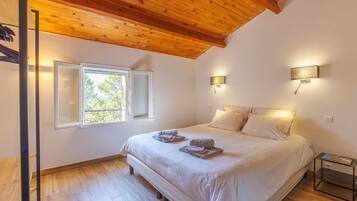 4 chambres, bureau, fer et planche Ă repasser, Wi-Fi