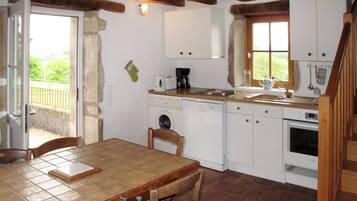 Réfrigérateur, four, lave-vaisselle