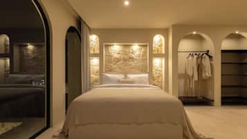 1 habitación, tabla de planchar con plancha y ropa de cama