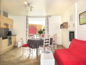 Interior - La Pailloussette by Interhome (Cancale)