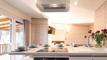 Réfrigérateur, micro-ondes, lave-vaisselle, grille-pain