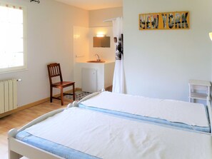 3 Schlafzimmer, Bügeleisen/Bügelbrett, WLAN
