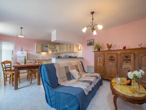 Interior - Les Azalées by Interhome (Ploumilliau)