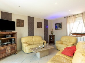 TV, DVD player