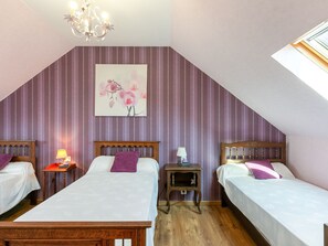 4 chambres, fer et planche à repasser, Wi-Fi, draps fournis