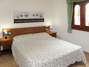 3 habitaciones, tabla de planchar con plancha y wifi 