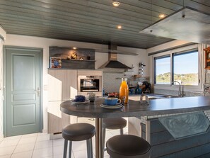 Frigorifero, microonde, forno, tostapane