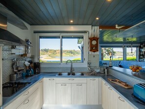 Frigorifero, microonde, forno, tostapane