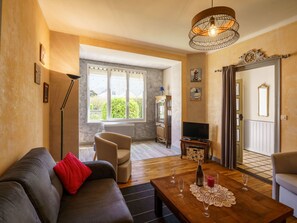 TV - Ty Martelod by Interhome (Saint Guenolé)