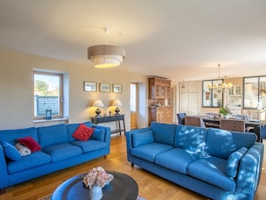 TV, fireplace - Balade Océane by Interhome (Tregunc)