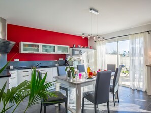 Dining - La Goulvinoise by Interhome (Goulven)