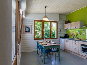 Kühlschrank, Mikrowelle, Ofen, Geschirrspüler