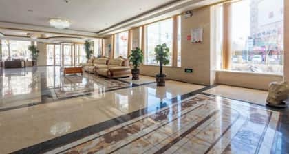 Yanhong Hotel (Jiayuguan Xiongguan Plaza)