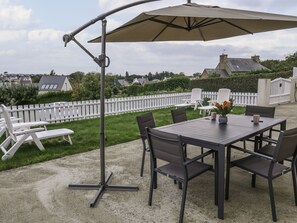 Outdoor dining - Le Sémaphore by Interhome (Pleubian)