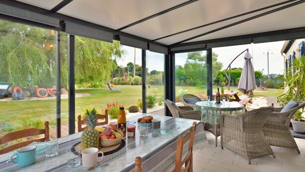 Outdoor dining - La Roseraie by Interhome (Kerbors)
