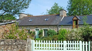 Exterior - Gîte des Oiseaux by Interhome (Plouha)
