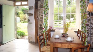 Dining - Gîte des Oiseaux by Interhome (Plouha)