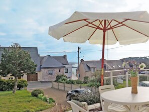Outdoor dining - Etoile de Mer by Interhome (Erquy)