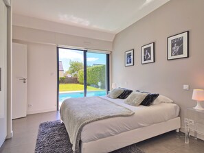 3 quartos, ferros/tábuas de passar roupa, Wi-Fi, roupa de cama
