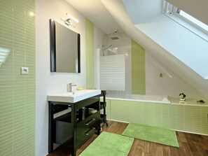 Towels - Le Graffi'Ty by Interhome (Besné)