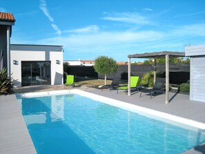 A heated pool - Les Epinettes by Interhome (Saint-Gilles-Croix-de-Vie/Givrand)