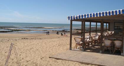 Roses Tremières by Interhome