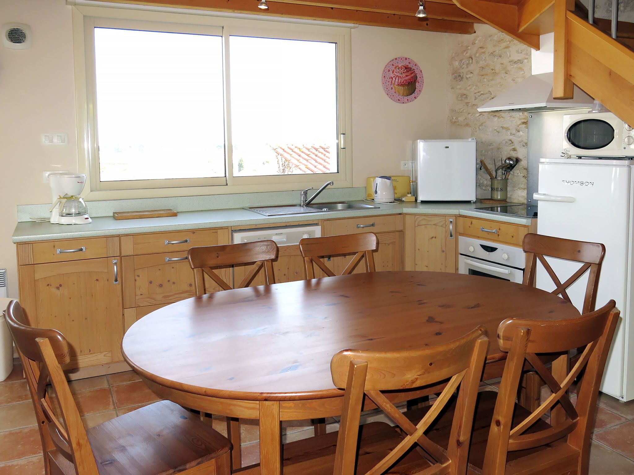 Réfrigérateur, micro-ondes, four, lave-vaisselle