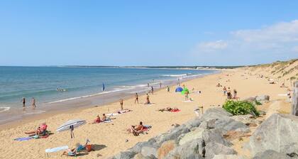 Les Brisans by Interhome