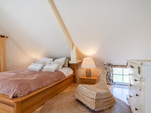 1 bedroom, iron/ironing board, WiFi - La Salicorne by Interhome (Créances)