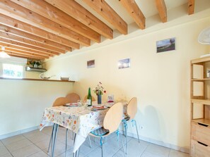 Dining - de Beaumont by Interhome (Carentan)