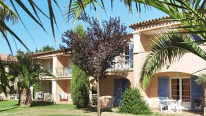 Exterior - Résidence Odalys Référence La Palmeraie by Interhome (Grimaud)
