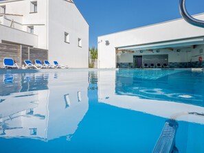 Indendørs pool, opvarmet pool