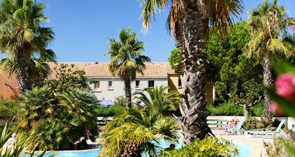 Odalys Essentielle Le Grand Bleu by Interhome