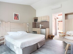 1 bedroom, Internet - Résidence Odalys Référence Les Gardians by Interhome (Arles)