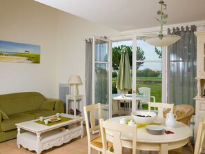 Living area - Le Domaine de Fontenelles by Interhome (Saint-Gilles-Croix-de-Vie/Givrand)