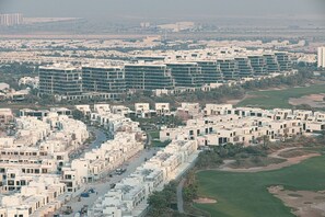 Modern Community Living – Surrounded by clean, organised urban spaces