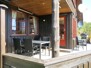 Outdoor dining - Vacation home Koven by Interhome (Eikerapen)