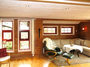 TV - Vacation home Koven by Interhome (Eikerapen)