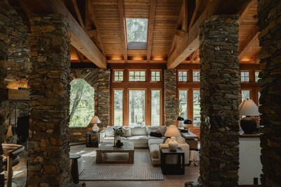 Luxury Nature Getaway *Stone House* by Casa Oso