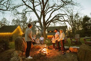 المنطقة المحيطة بالمنشأة