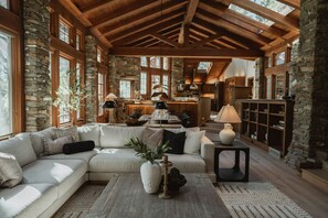 TV, fireplace, stereo