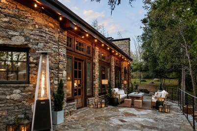 Luxury Nature Getaway *Stone House* by Casa Oso