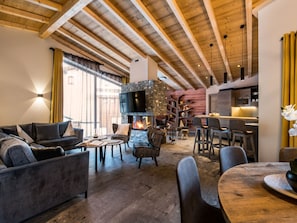 TV - Village Montana by Interhome (Val Thorens)