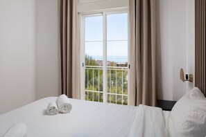 3 bedrooms, free WiFi, bed sheets