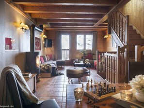 Téléviseur, foyer