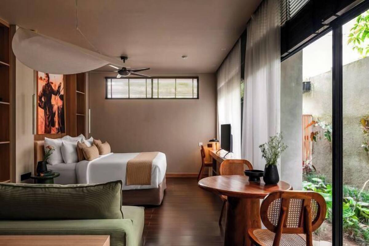 1 bedroom, premium bedding, pillow-top beds, in-room safe