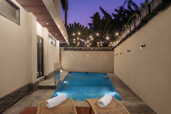 Indoor pool, outdoor pool - Aviator Bali (Canggu)
