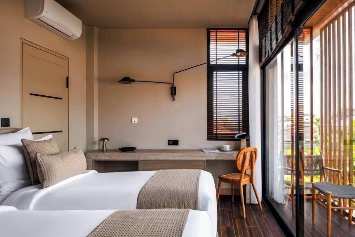 1 bedroom, premium bedding, pillow-top beds, in-room safe