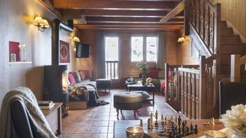 Télévision, cheminée