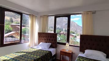 6 quartos, Wi-Fi de cortesia, roupa de cama
